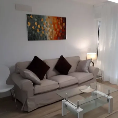 With 3 Bedrooms In Fuengirola, With Furnished Terrace - 10 M Apartment