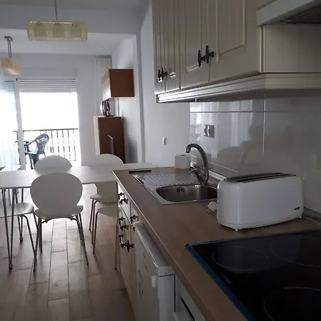 With 3 Bedrooms In Fuengirola, With Furnished Terrace - 10 M Fuengirola