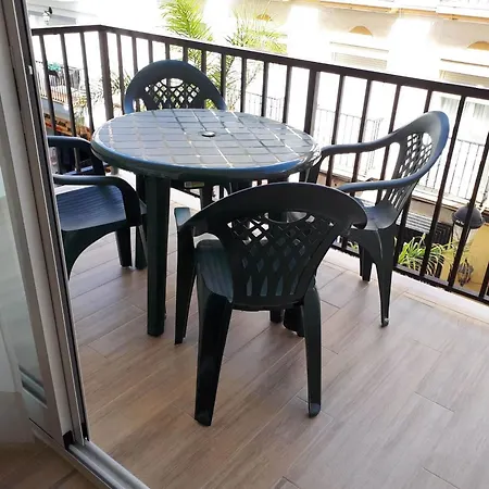 With 3 Bedrooms In Fuengirola, With Furnished Terrace - 10 M