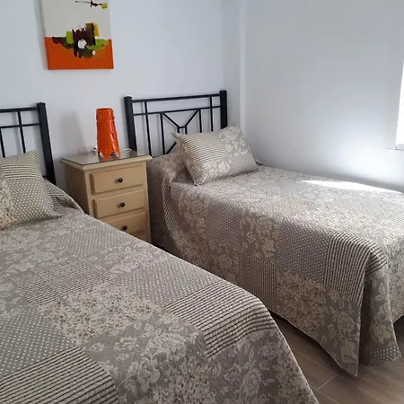 With 3 Bedrooms In Fuengirola, With Furnished Terrace - 10 M